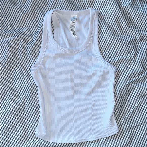 ALO Goddess Ribbed Go-To Tank - Picture 2 of 7